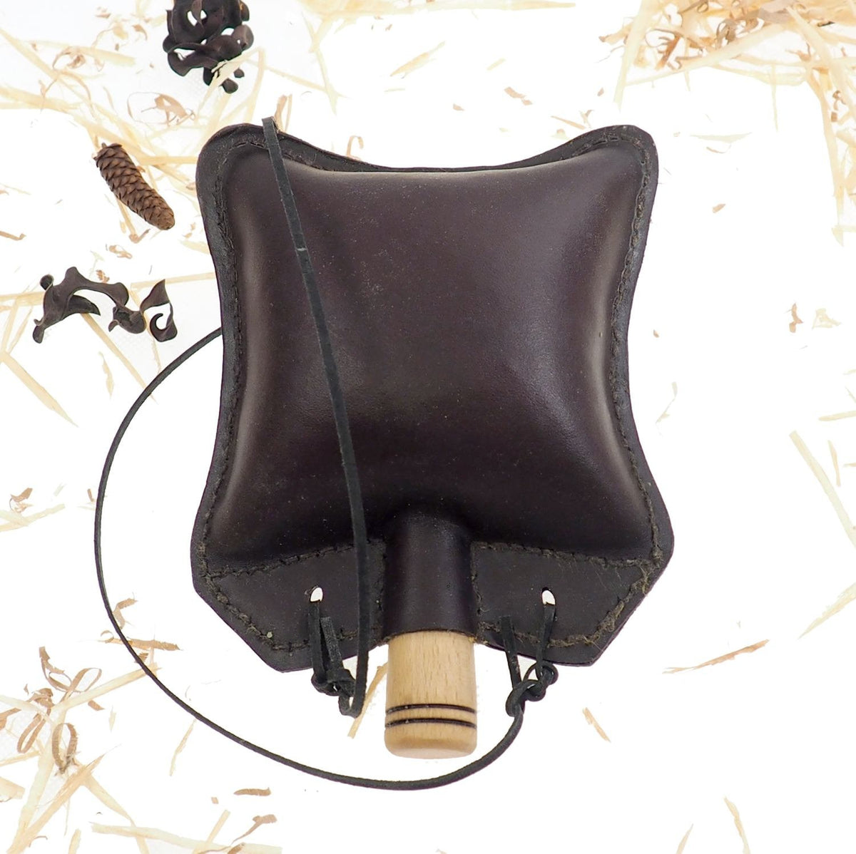 Square Waterskin, 19 oz ,Natural water bottle, for bear and wine, leather canteen, 0,55 liter, viking, gift for him and her,